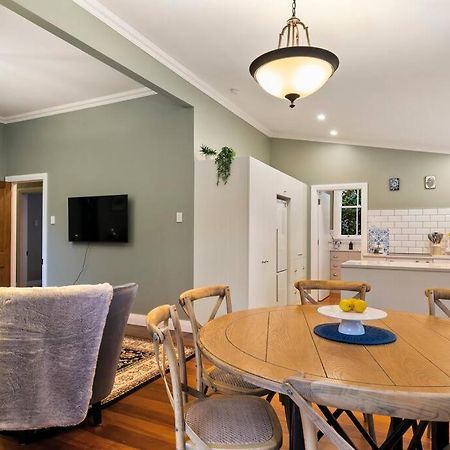 Historic Charm In Greytown - Cosy Kowhai Cottage Dış mekan fotoğraf