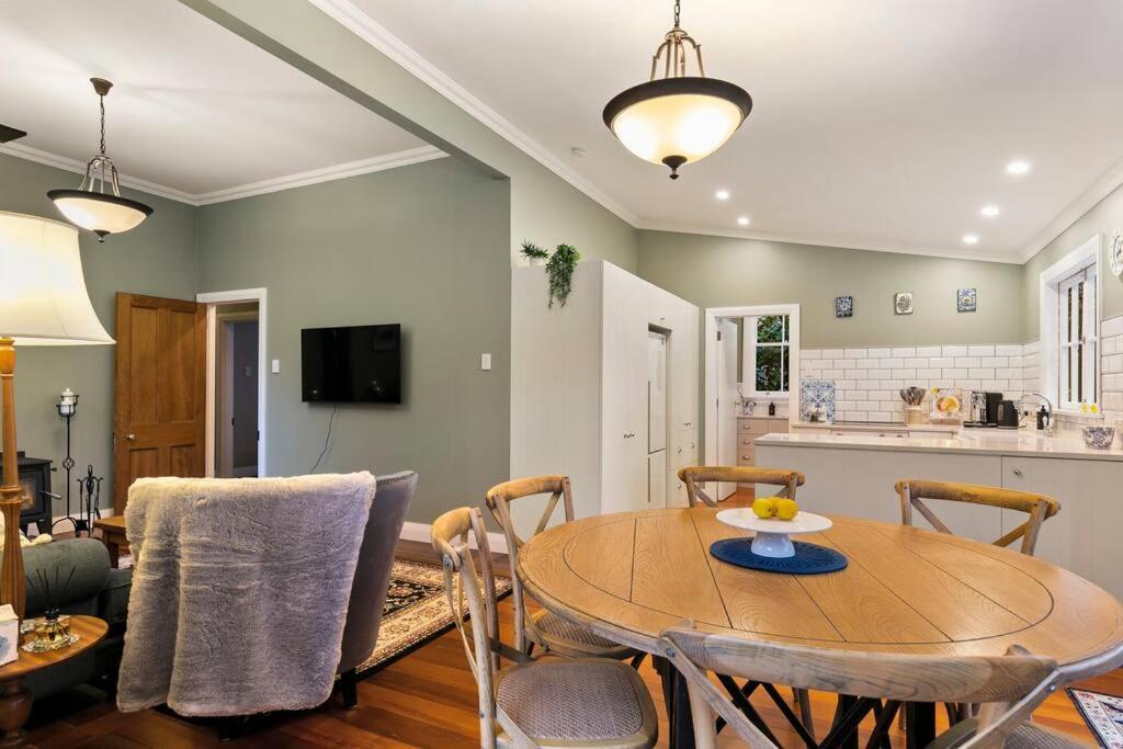 Historic Charm In Greytown - Cosy Kowhai Cottage Dış mekan fotoğraf