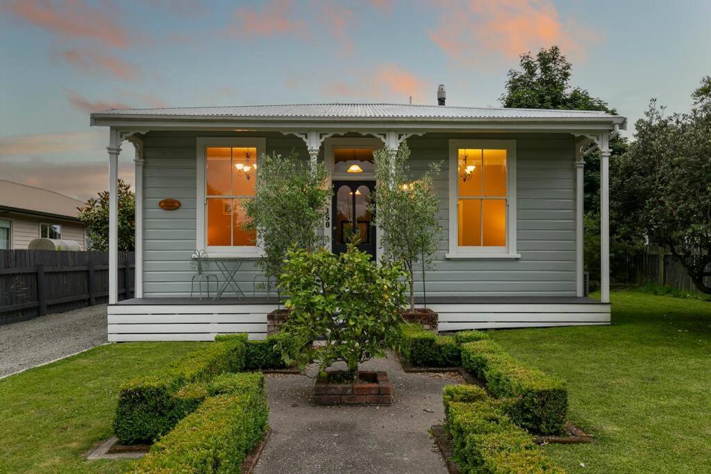 Historic Charm In Greytown - Cosy Kowhai Cottage Dış mekan fotoğraf
